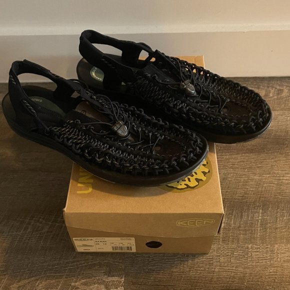 Men's UNEEK US14 Sandals - Picture 3 of 5